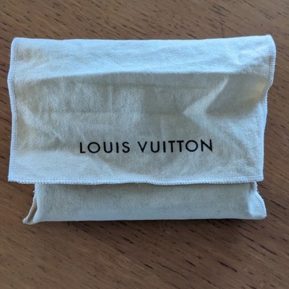 Authentic Louis Vuitton Bifold Vernis Wallet - Picture 2 of 6